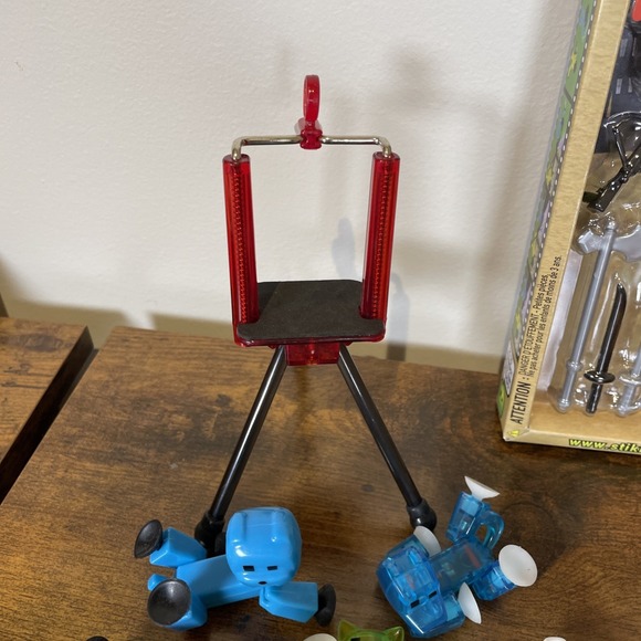 Stikbot Mixed Lot Animals, Figures, Action Packs, Stand, Stage and Backgrounds - Picture 5 of 11